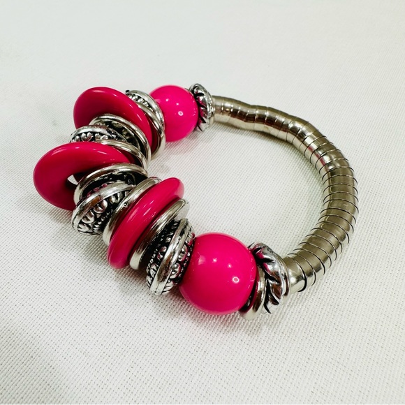 SILVER TONE HOT PINK  BEADED BOHO CHIC STRETCH BRACELET NWOT CHUNKY GLAM - Picture 5 of 7